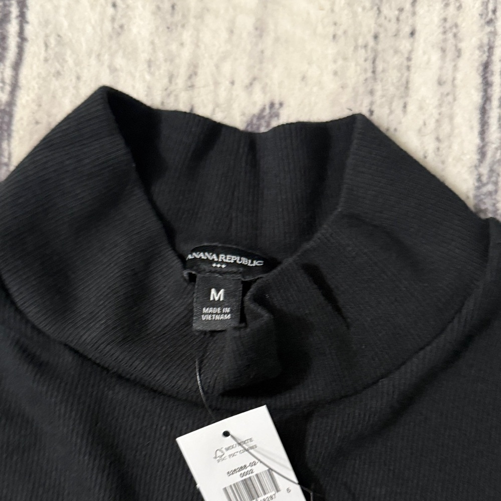 Banana Republic Black Turtleneck Sweater - Picture 3 of 8